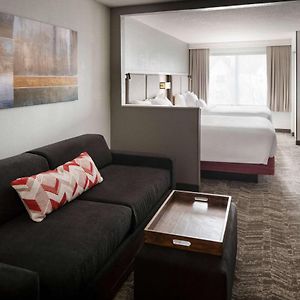 Studio Suite Two Queens
